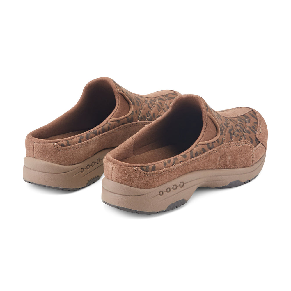 Women's Traveltime Clogs - Leopard | Easy Spirit