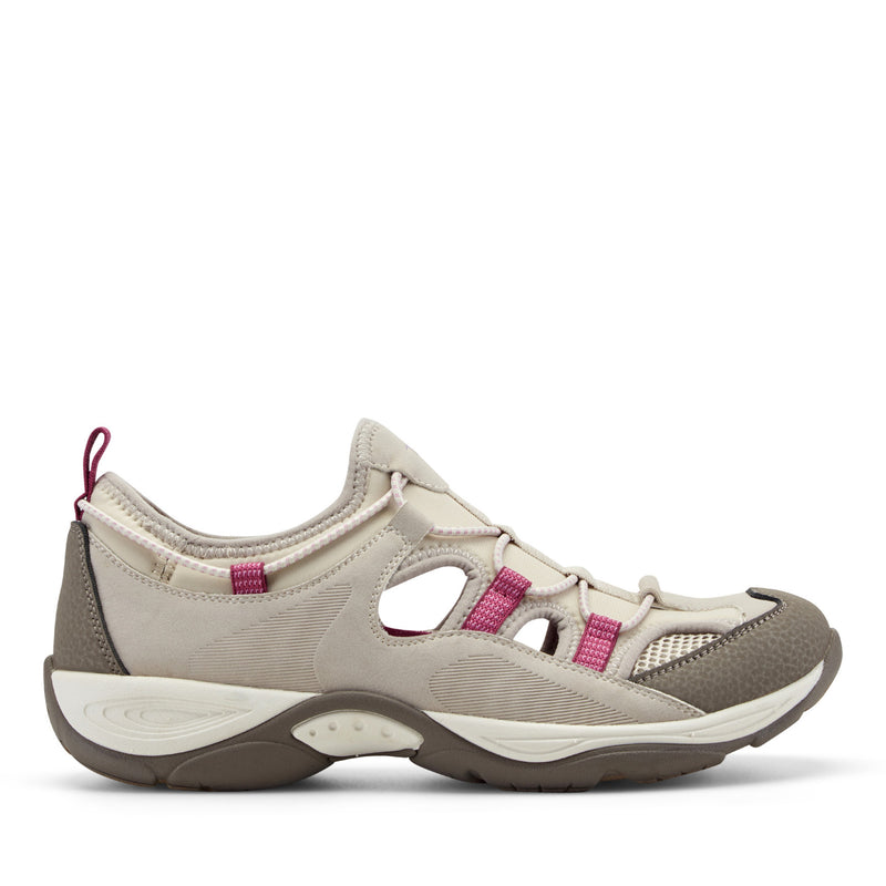 Everete Walking Shoes