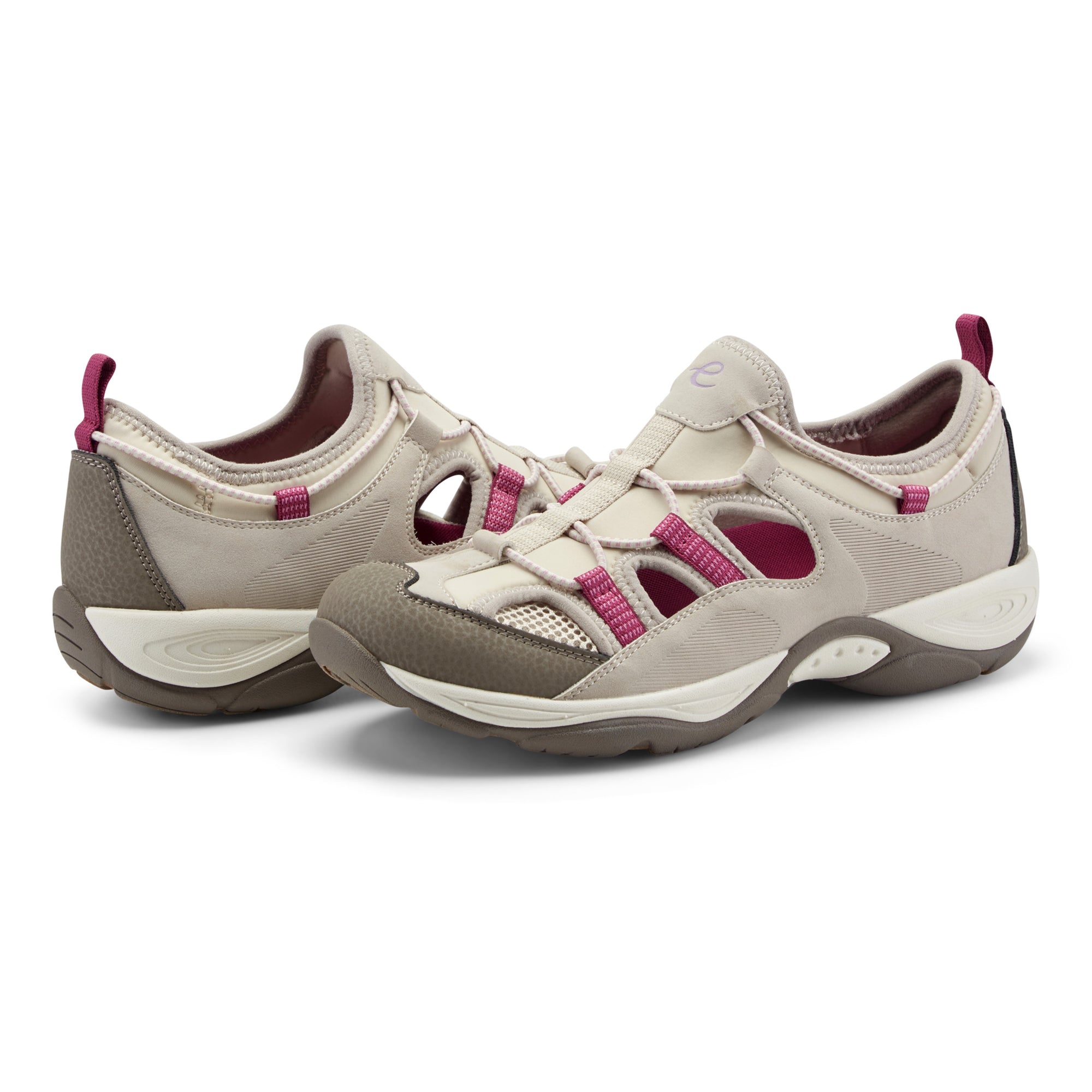 Everete Walking Shoes