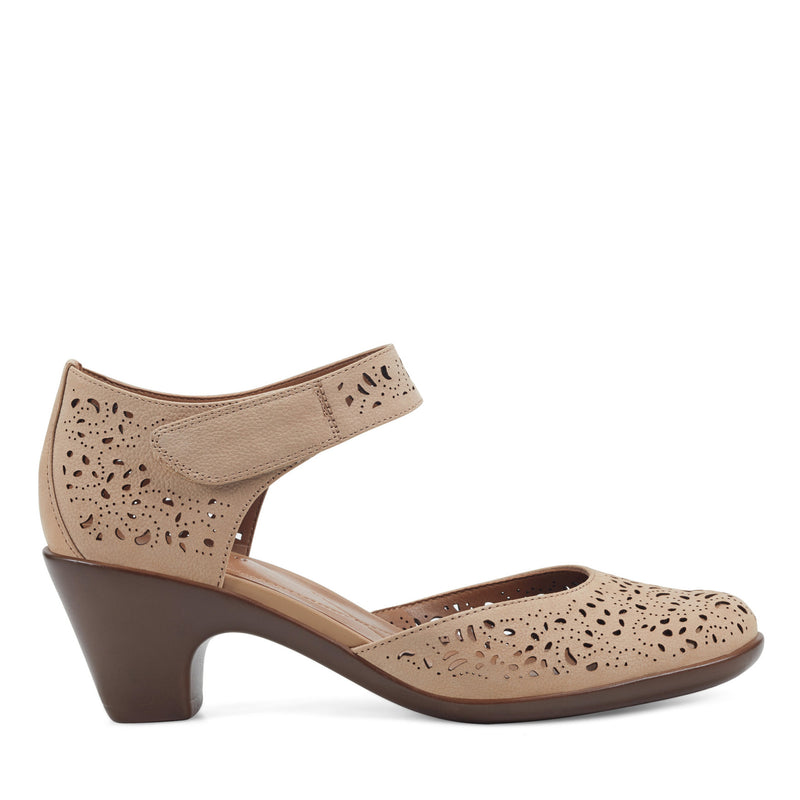 easy spirit ladies dress shoes Amazon.com | Dress Caster Shoes by Easy Spirit