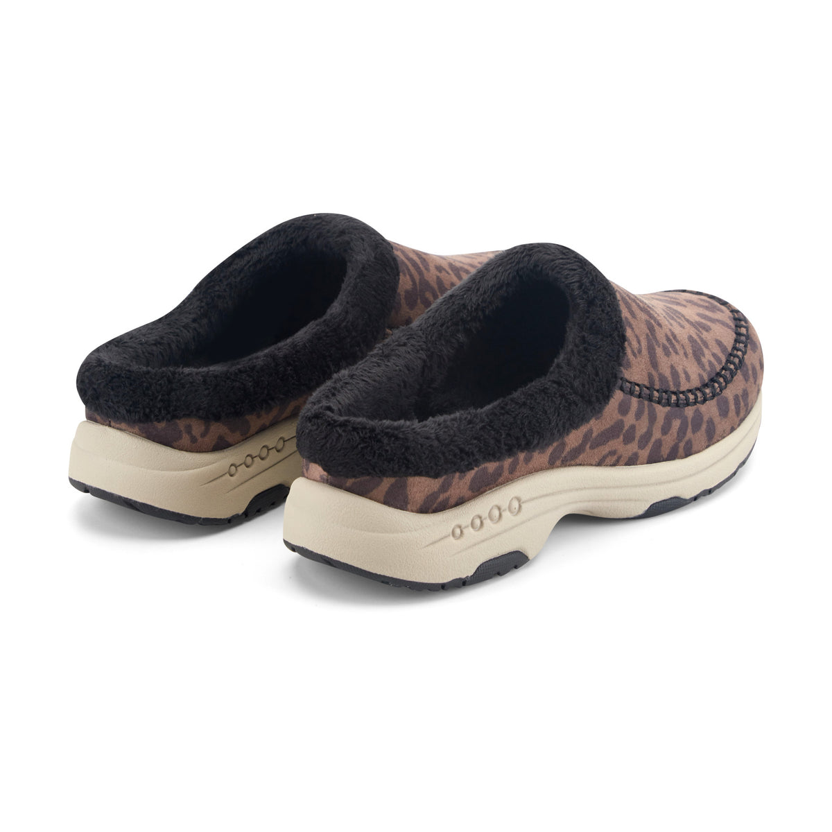 Travelfurr Clogs