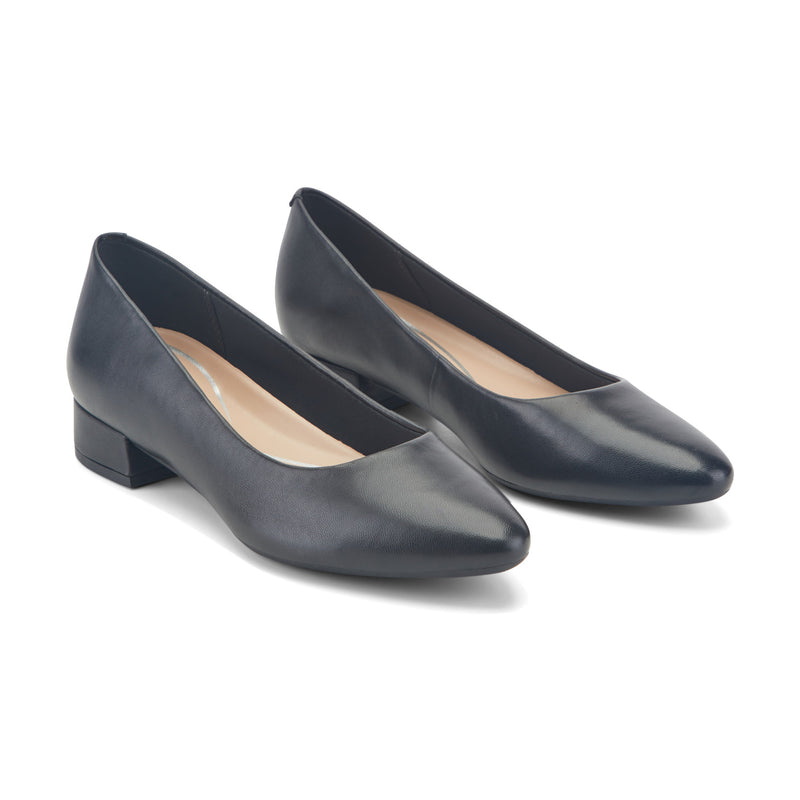 Women's Caldise Leather Low Heel Dress Shoes - Black Leather | Easy Spirit Women's Caldise Leather Low Heel Dress Shoes - Black Leather | Easy Spirit