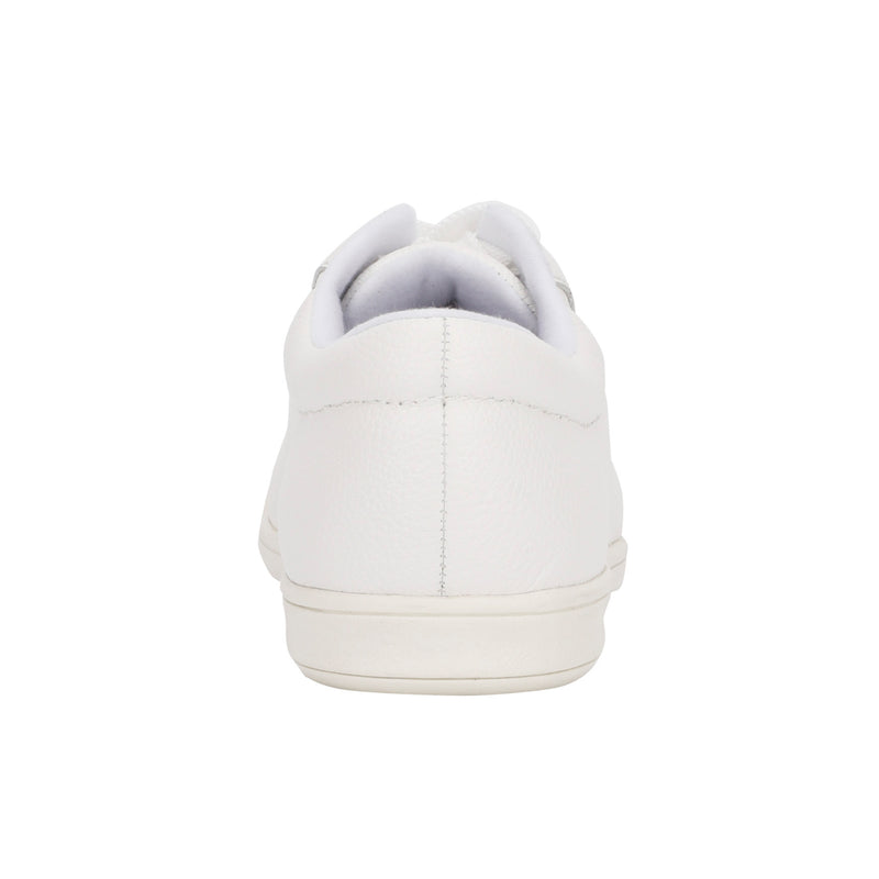 Easy Spirit AP1 Leather Walking Shoes in White - Size 7 Easy Spirit AP1 Leather Walking Shoes in White - Size 7